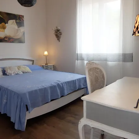 Gaia Apartment *